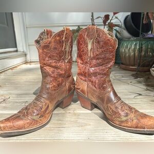 Ariat boots size 10